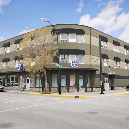 Central Suite Hotel Lloydminster Kültér fotó