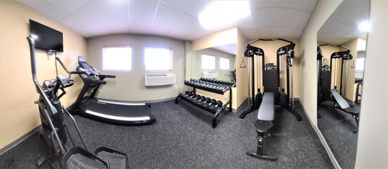 Central Suite Hotel Lloydminster Kültér fotó